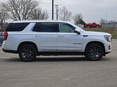 2023 GMC Yukon SLT