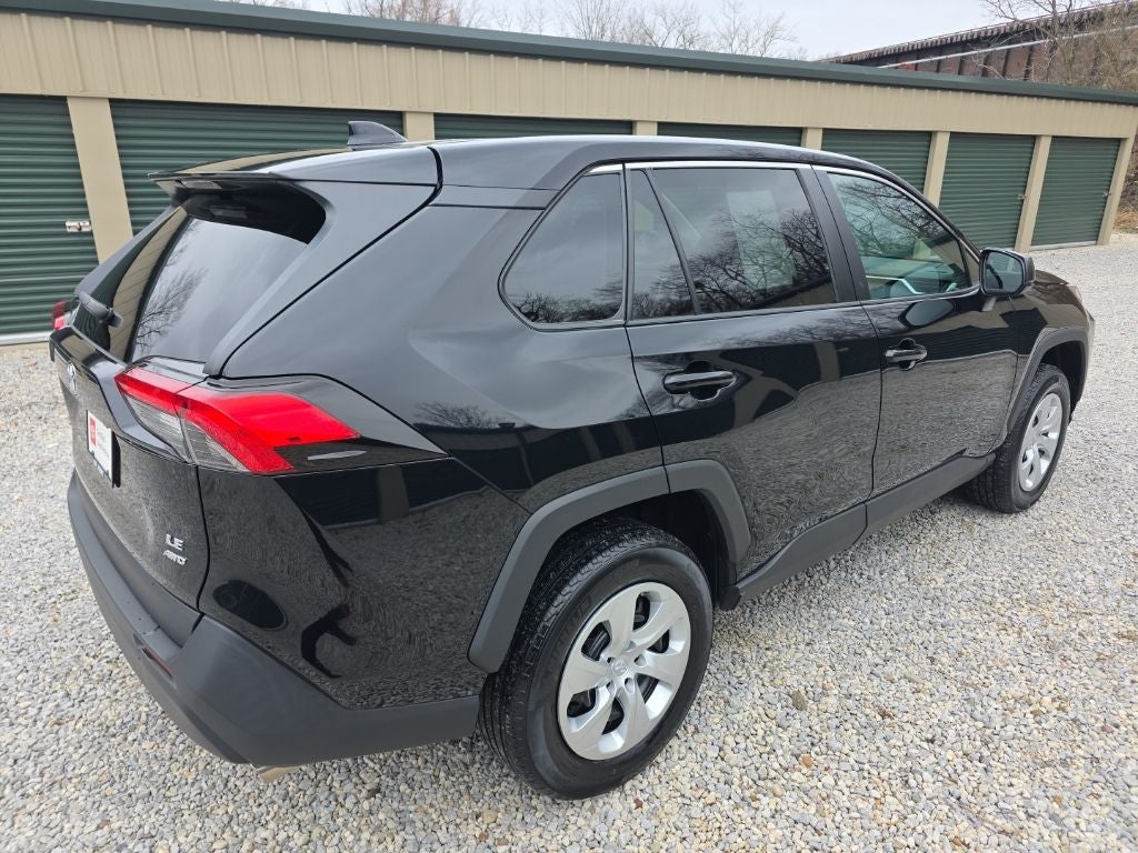 2023 Toyota RAV4 LE