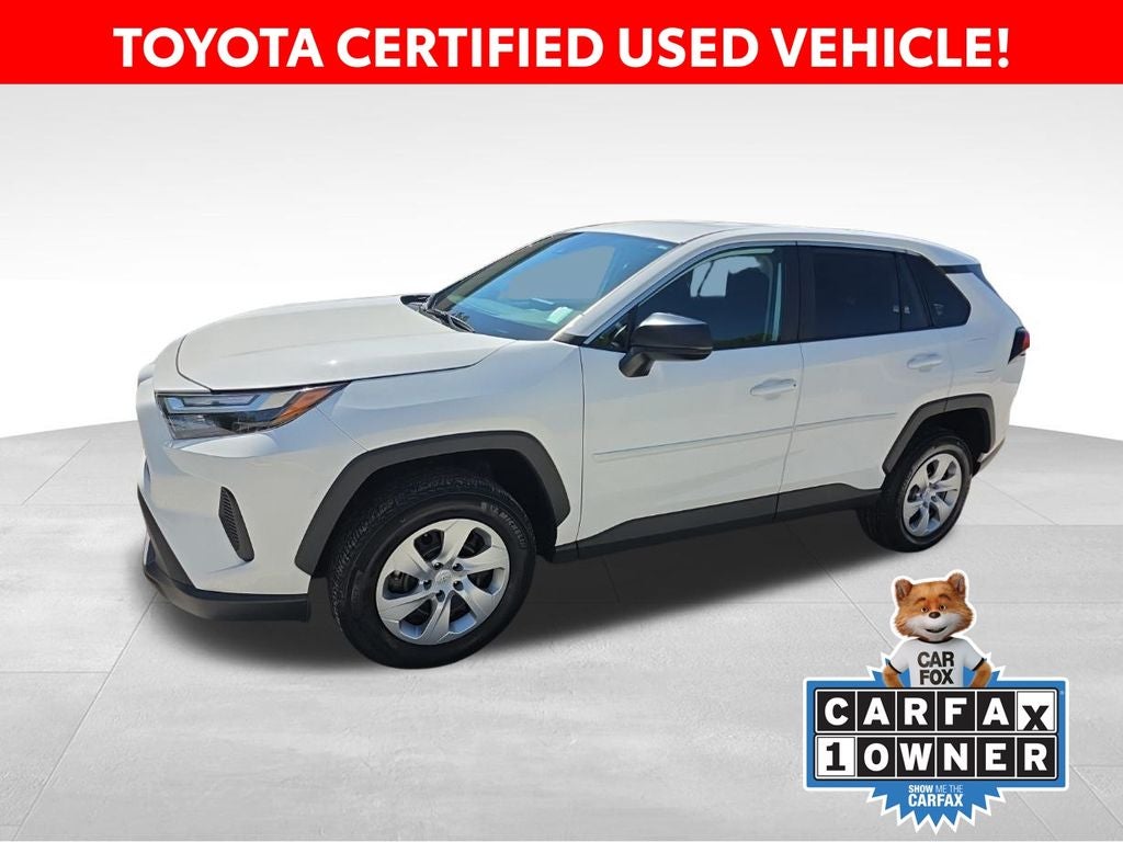 2023 Toyota RAV4 LE AWD's photo