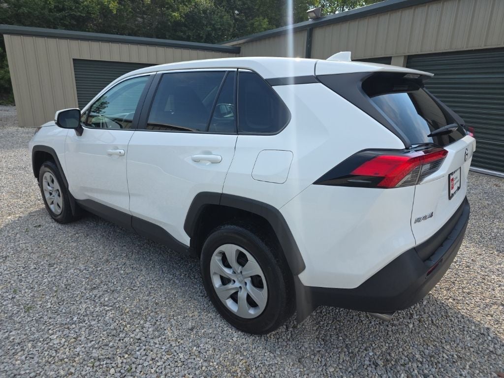 2024 Toyota RAV4 LE