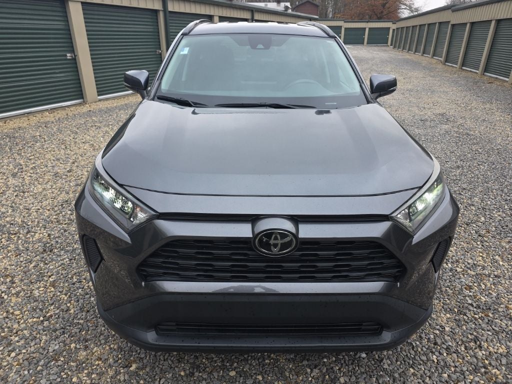2020 Toyota RAV4 LE