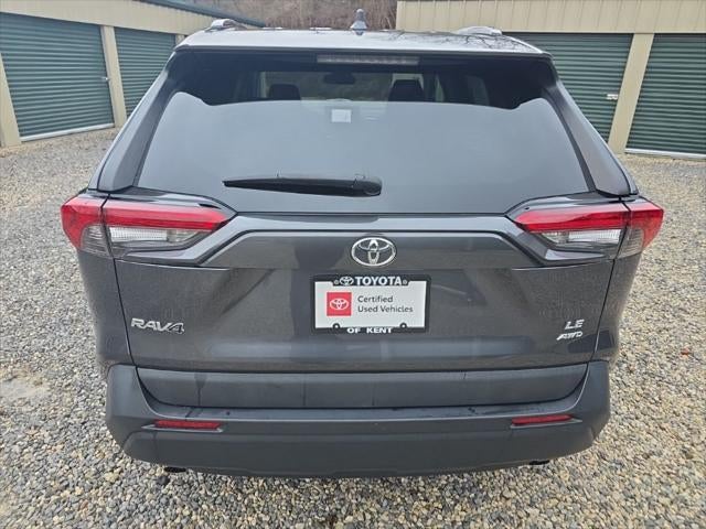 2020 Toyota RAV4 LE
