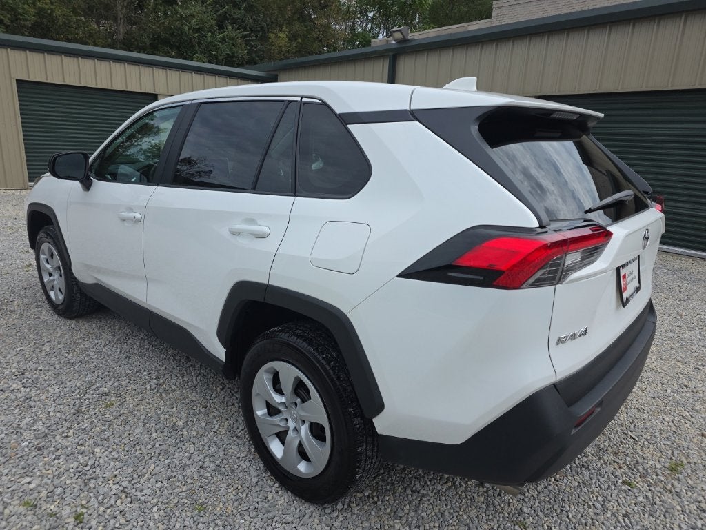 2024 Toyota RAV4 LE