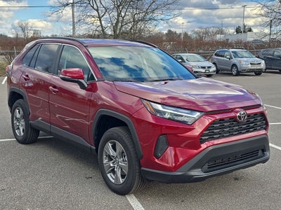 2025 Toyota RAV4 XLE