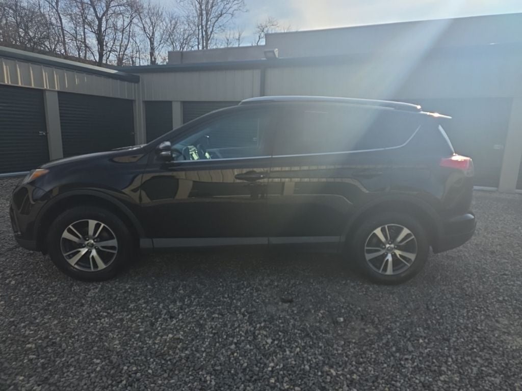 2017 Toyota RAV4 XLE