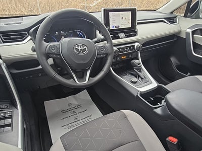 2025 Toyota RAV4 Hybrid XLE