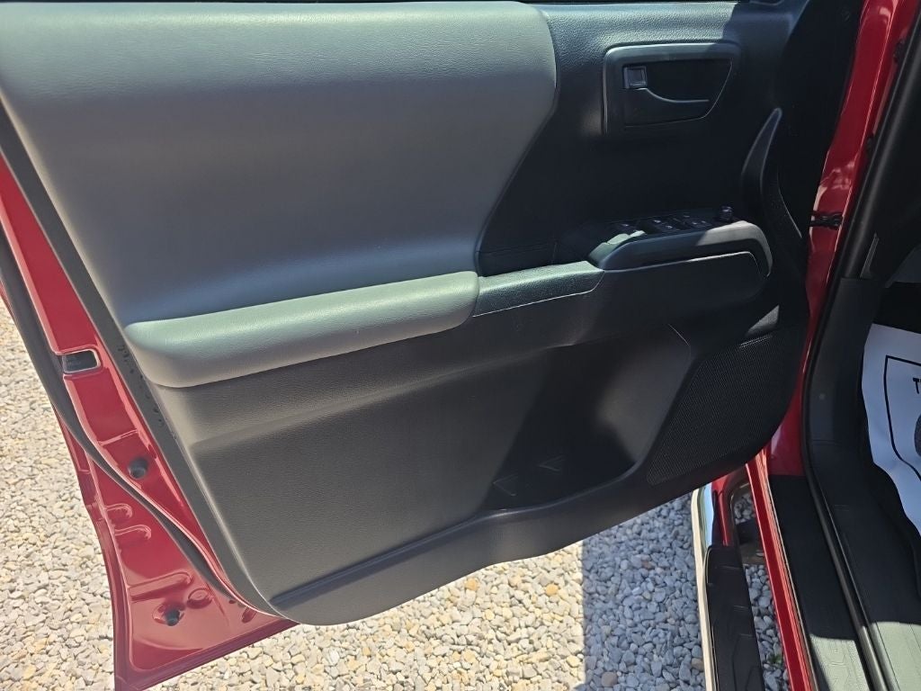 2019 Toyota Tacoma SR V6
