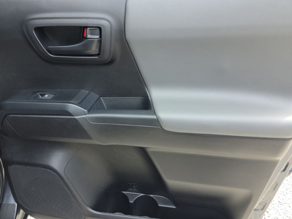 2022 Toyota Tacoma SR V6