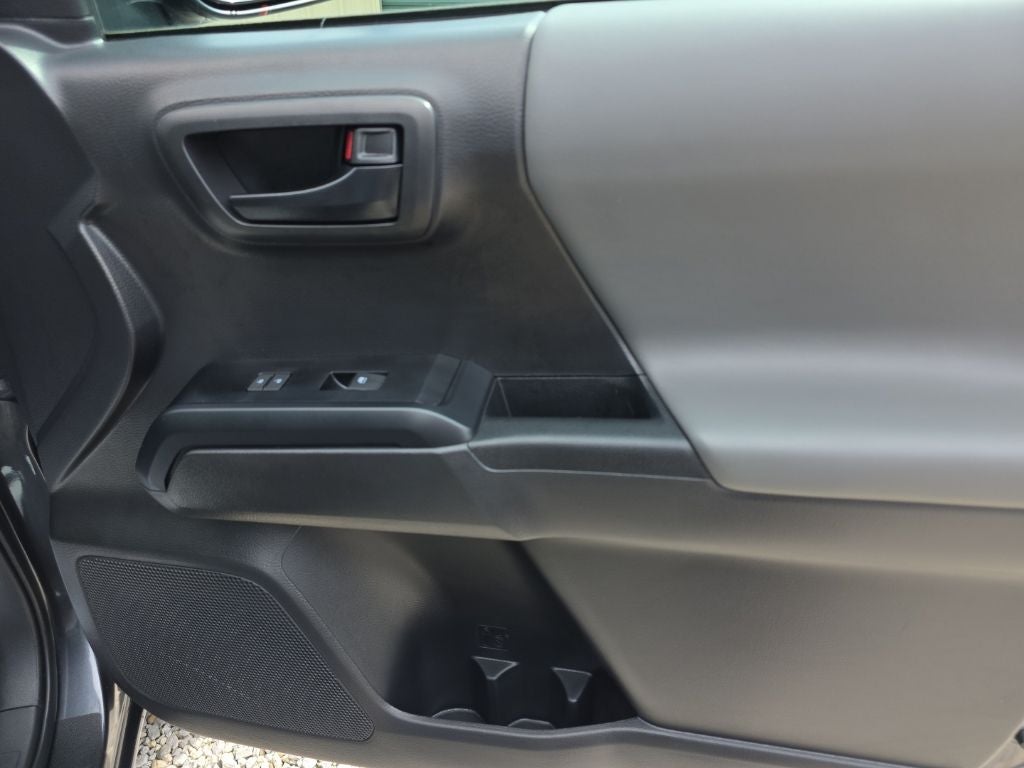 2022 Toyota Tacoma SR V6