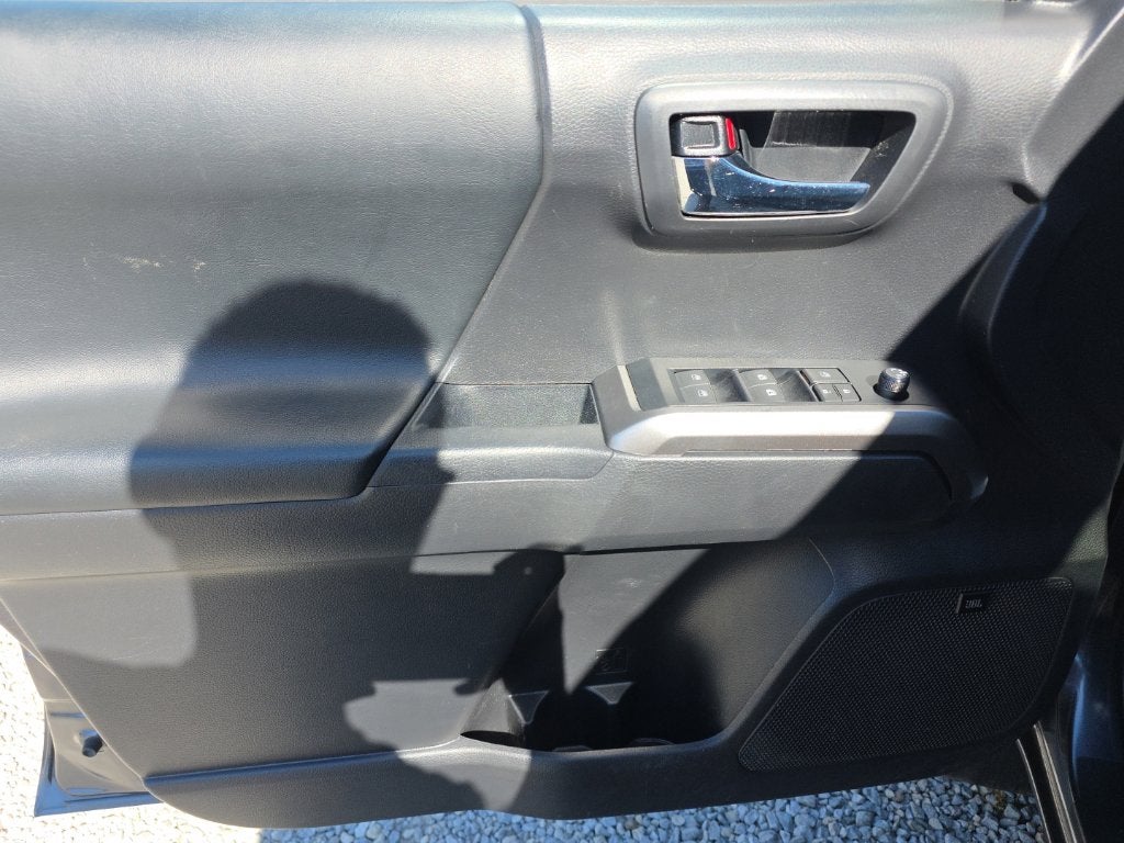 2023 Toyota Tacoma Limited V6