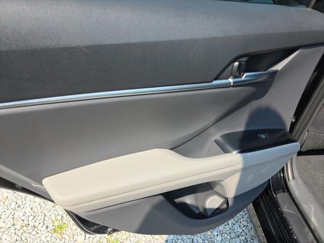 2018 Toyota Camry Hybrid LE