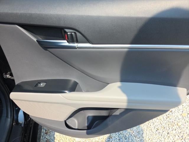 2018 Toyota Camry Hybrid LE