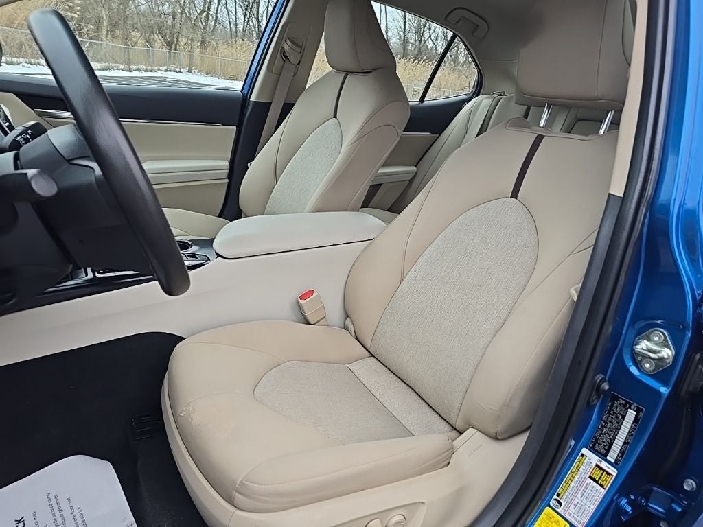 2020 Toyota Camry Hybrid LE