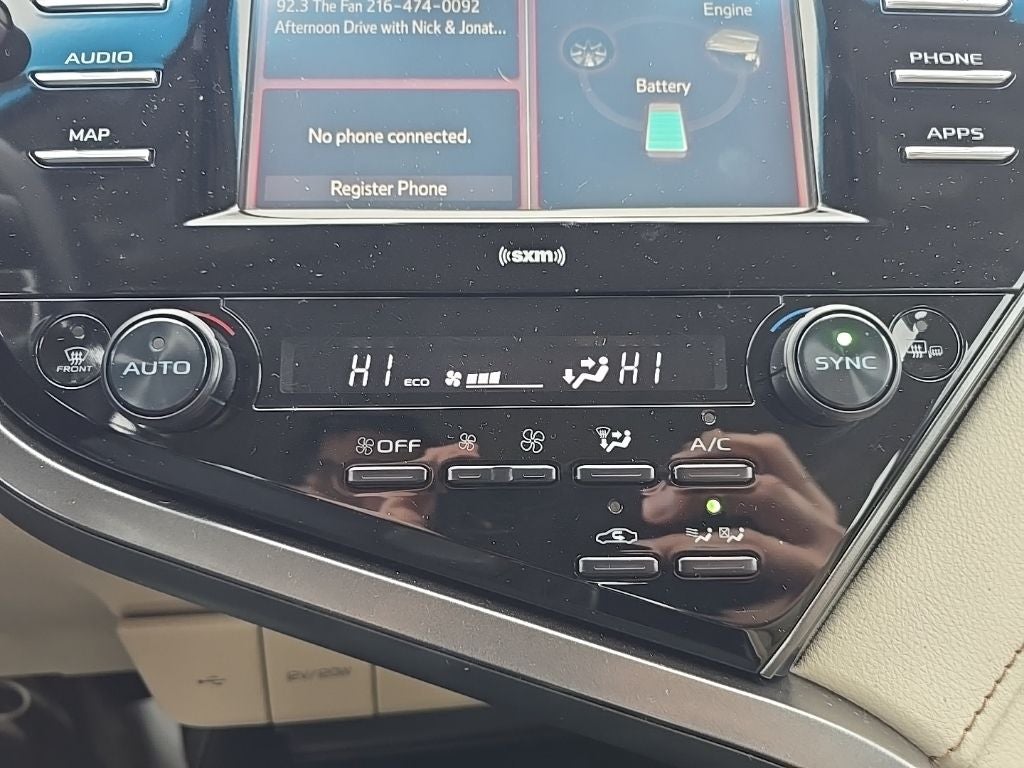 2020 Toyota Camry Hybrid LE