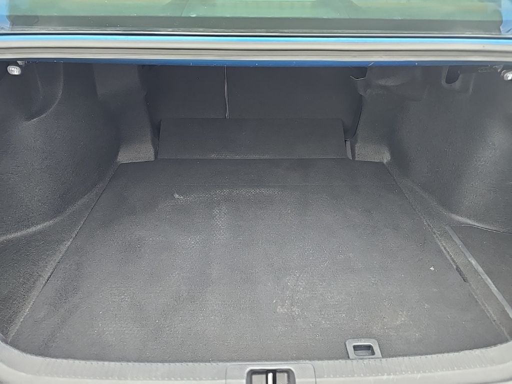 2020 Toyota Camry Hybrid LE