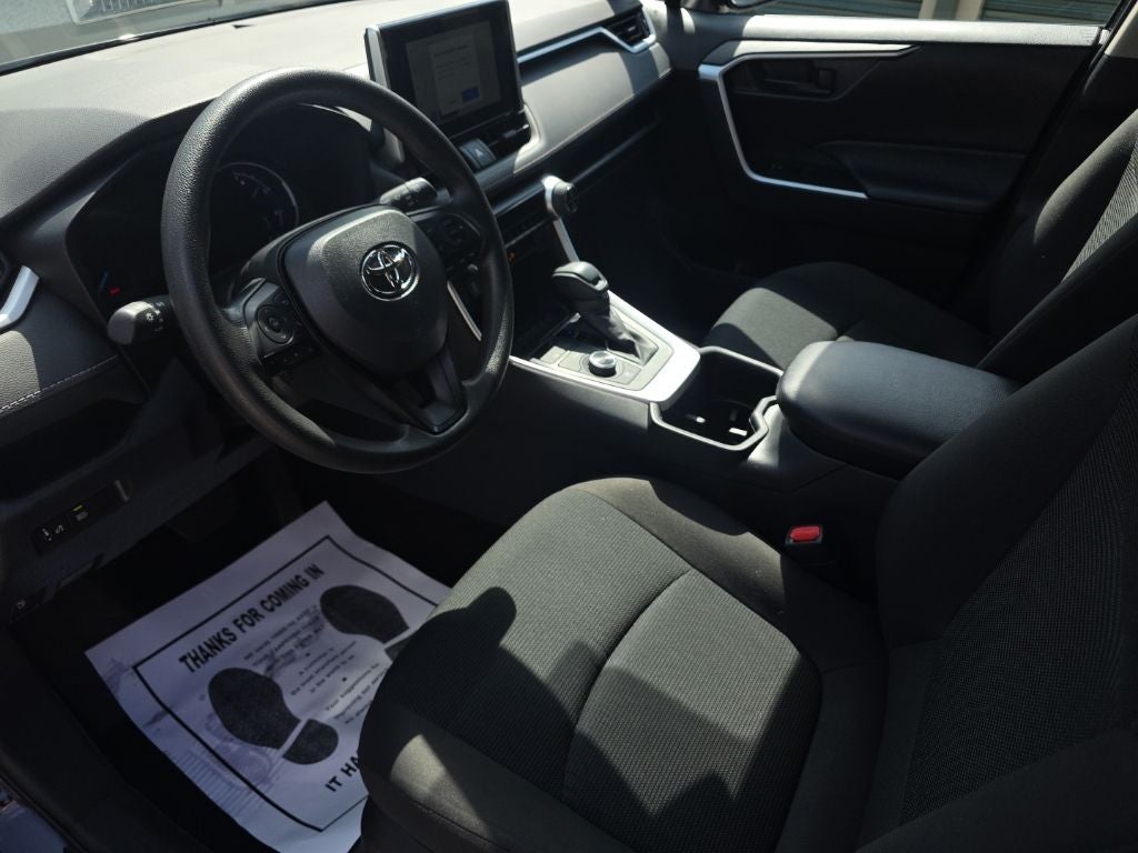 2025 Toyota RAV4 Hybrid LE