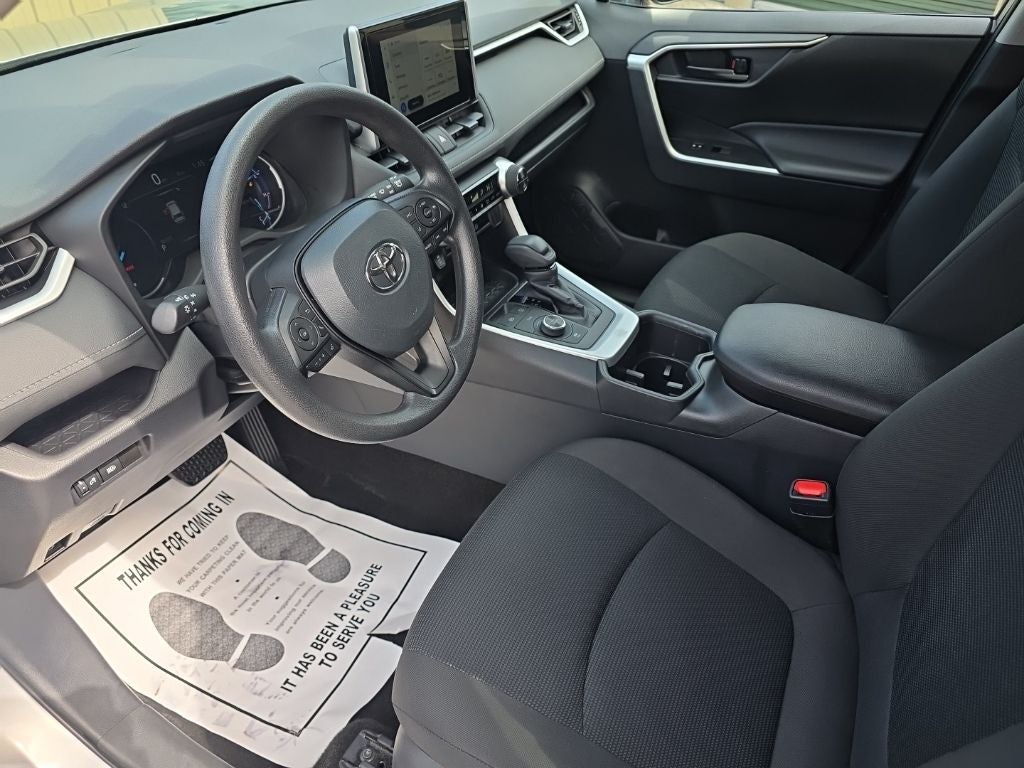 2025 Toyota RAV4 Hybrid LE