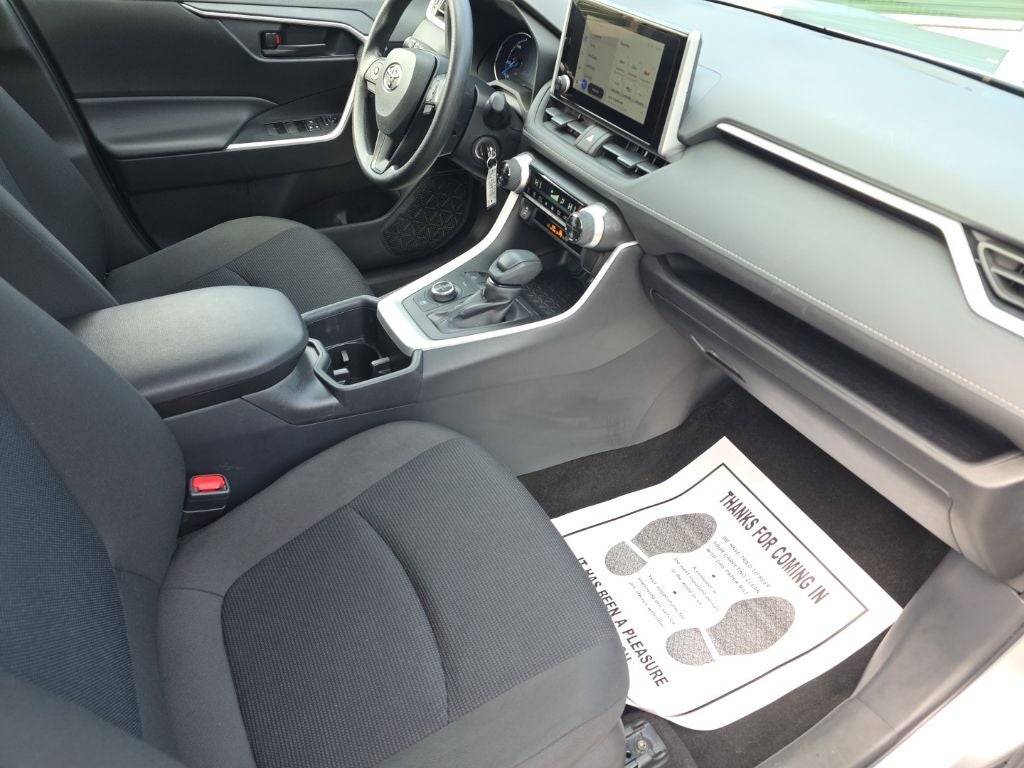 2025 Toyota RAV4 Hybrid LE