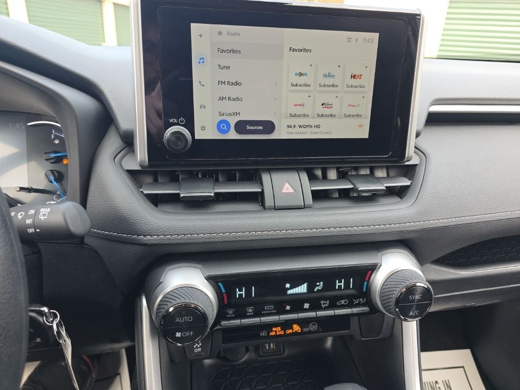 2025 Toyota RAV4 Hybrid LE