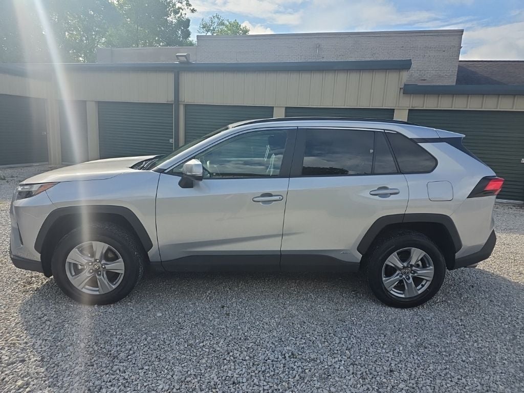 2025 Toyota RAV4 Hybrid XLE