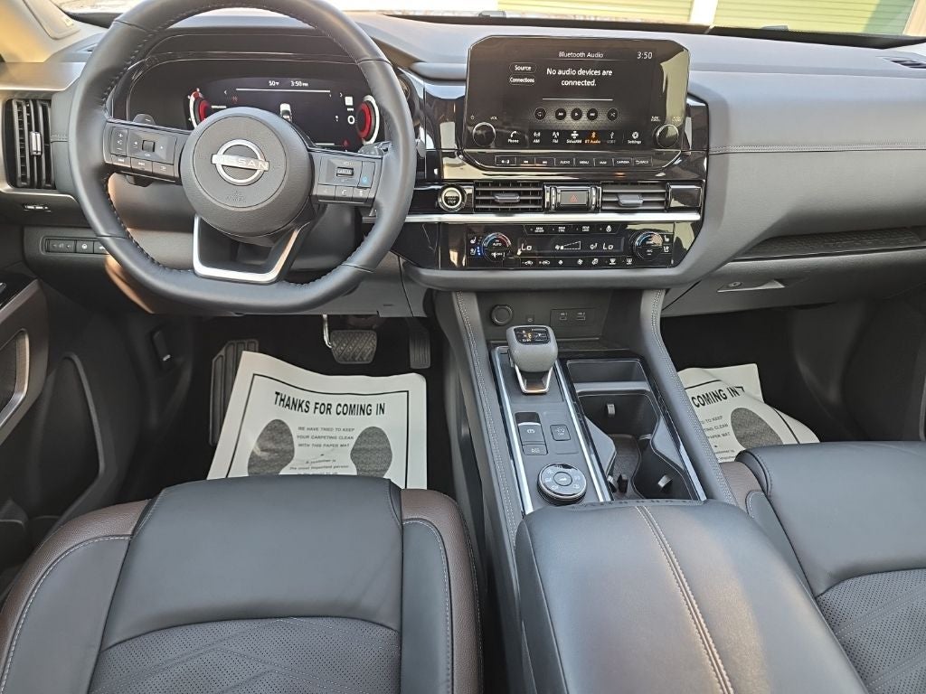 2024 Nissan Pathfinder Platinum