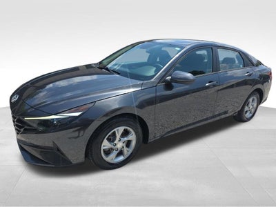 2022 Hyundai Elantra SE