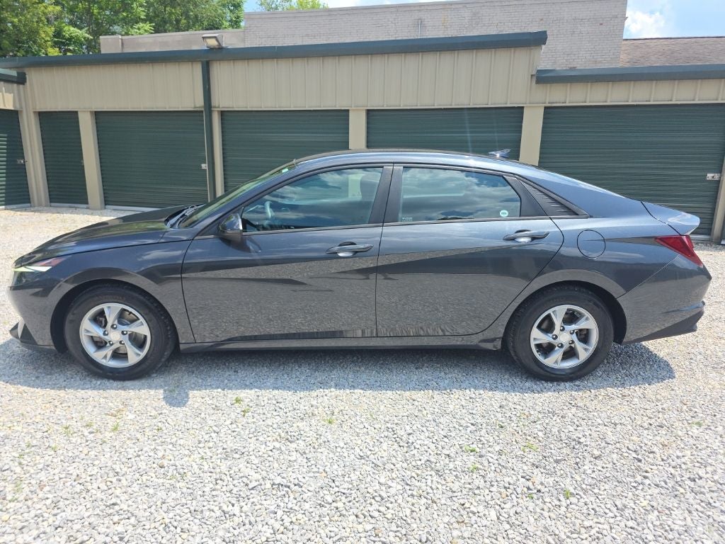 2022 Hyundai Elantra SE