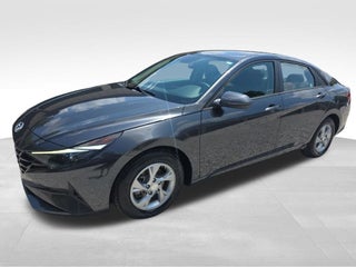 2022 Hyundai Elantra SE