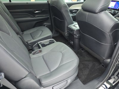 2024 Toyota Grand Highlander Platinum