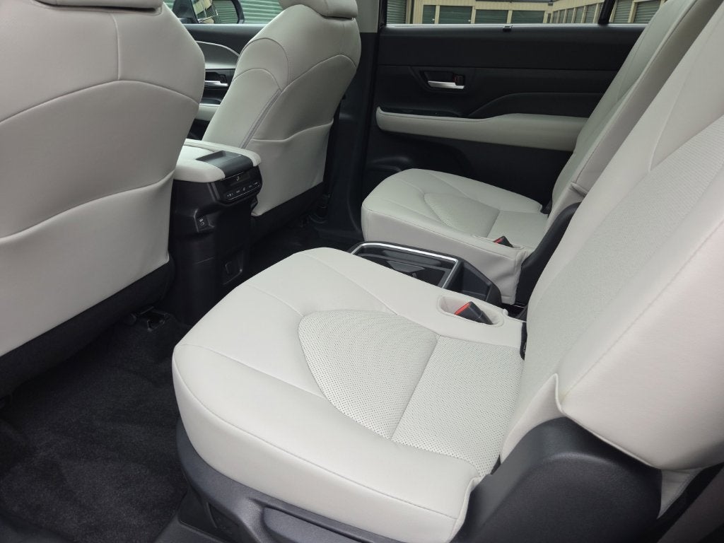 2026 Toyota Grand Highlander Hybrid XLE