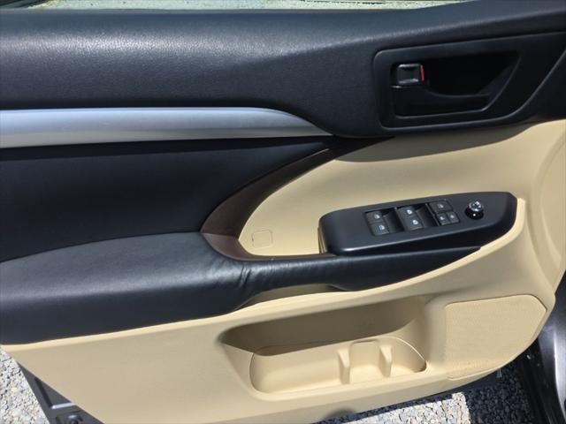 2015 Toyota Highlander LE Plus V6