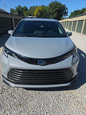 2025 Toyota Sienna Woodland Edition