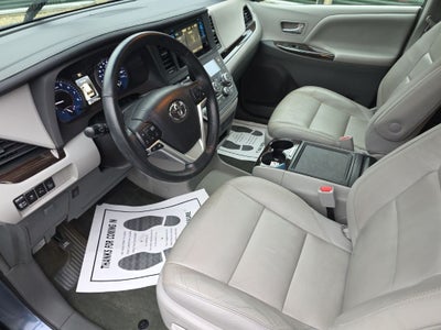 2015 Toyota Sienna XLE 7 Passenger