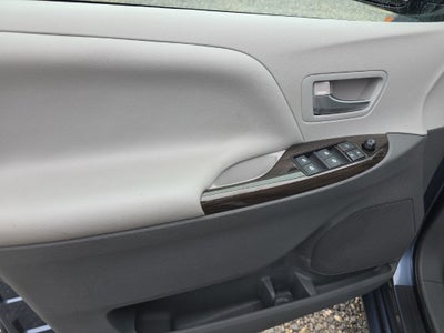 2015 Toyota Sienna XLE 7 Passenger