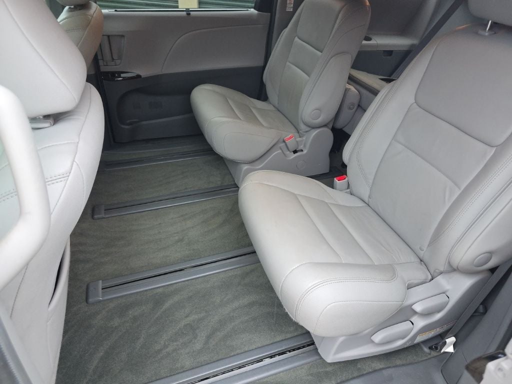 2015 Toyota Sienna XLE 7 Passenger