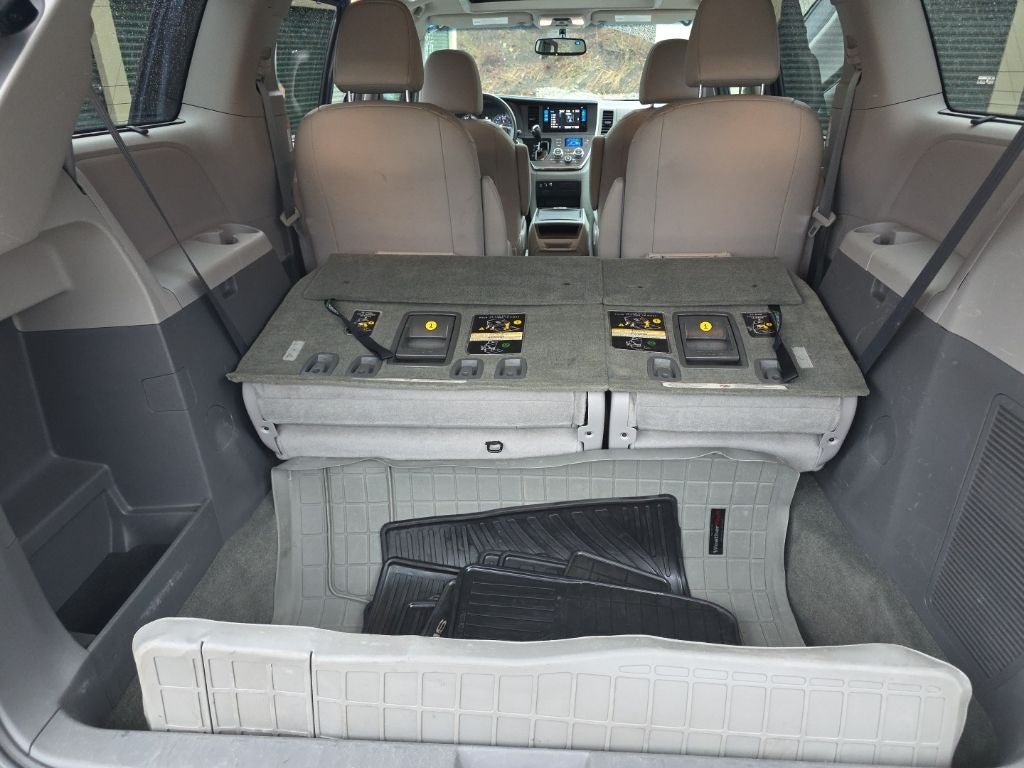 2015 Toyota Sienna XLE 7 Passenger