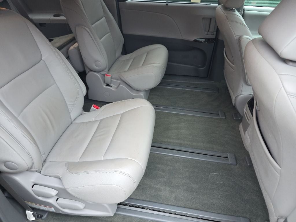 2015 Toyota Sienna XLE 7 Passenger