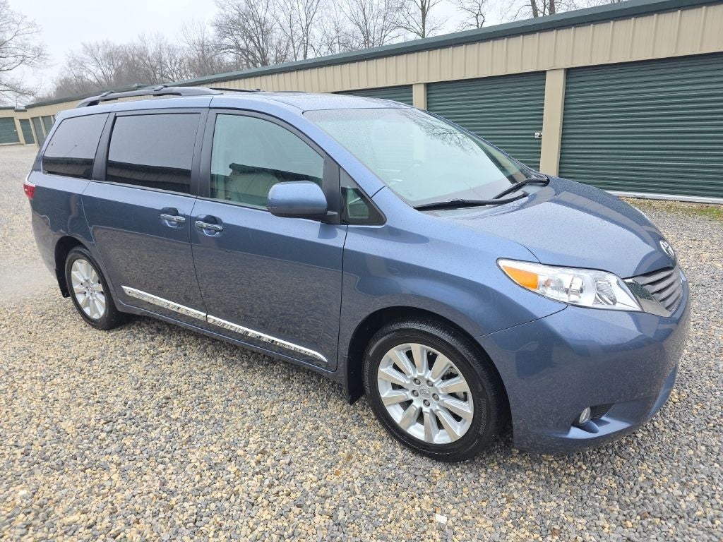 2015 Toyota Sienna XLE 7 Passenger