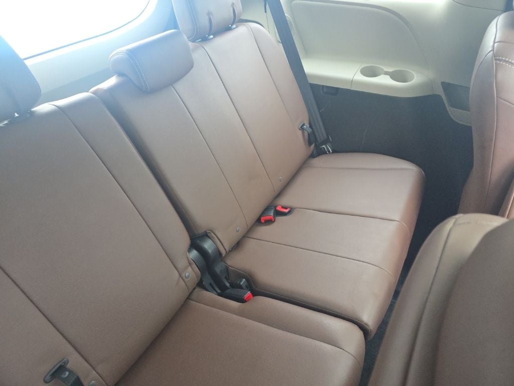 2017 Toyota Sienna Limited Premium 7 Passenger