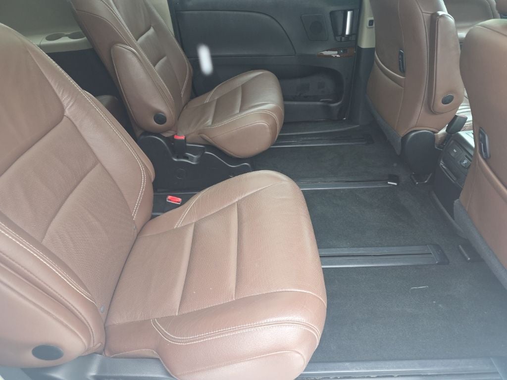 2017 Toyota Sienna Limited Premium 7 Passenger