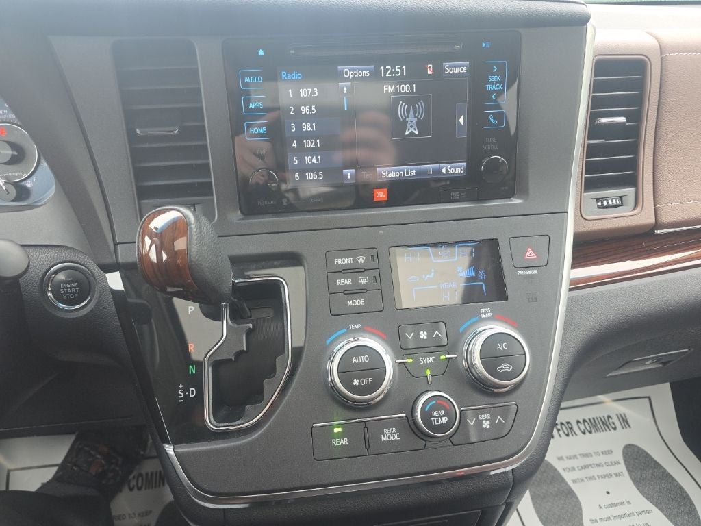 2017 Toyota Sienna Limited Premium 7 Passenger