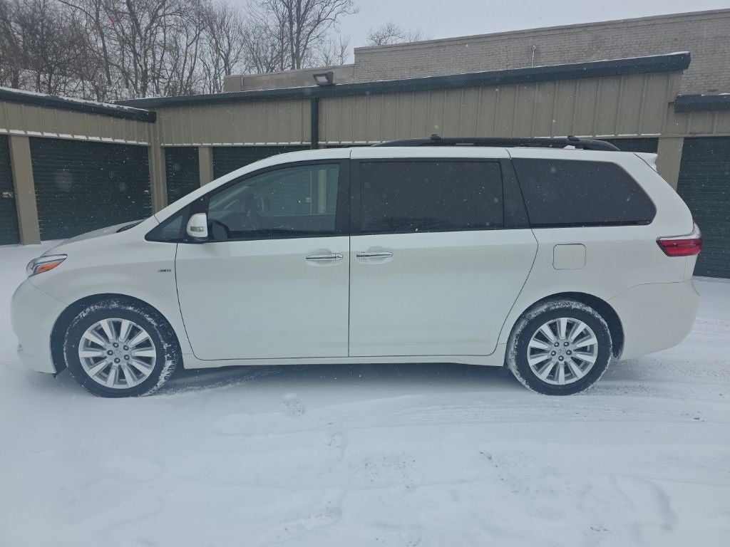 2017 Toyota Sienna Limited Premium 7 Passenger