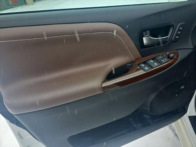 2017 Toyota Sienna Limited Premium 7 Passenger