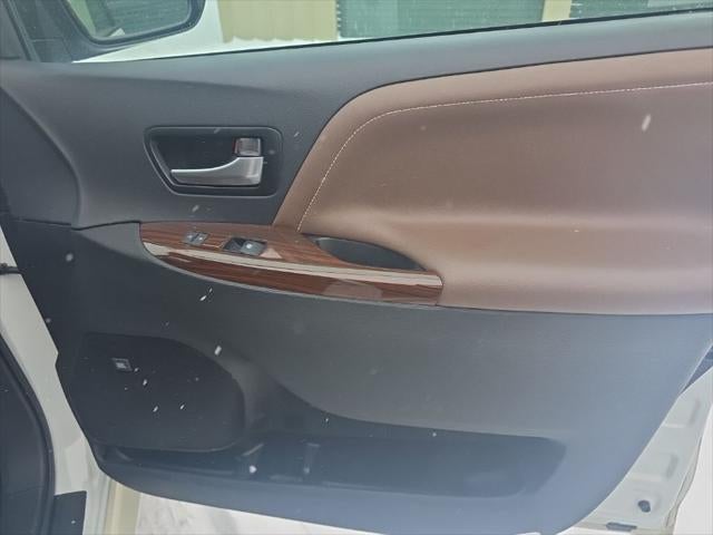 2017 Toyota Sienna Limited Premium 7 Passenger