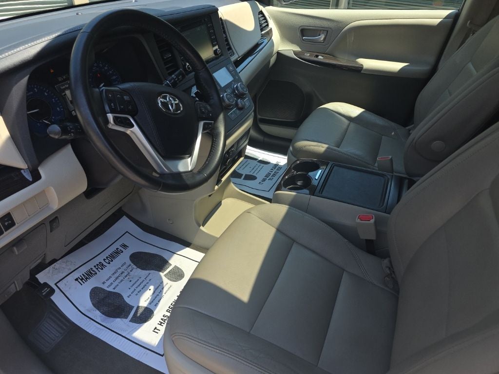 2020 Toyota Sienna XLE Premium 7 Passenger