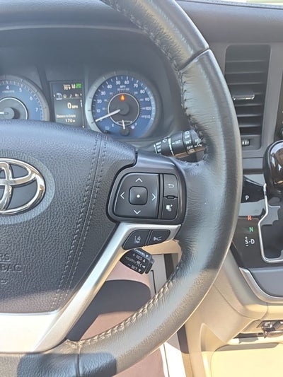 2020 Toyota Sienna XLE Premium 7 Passenger