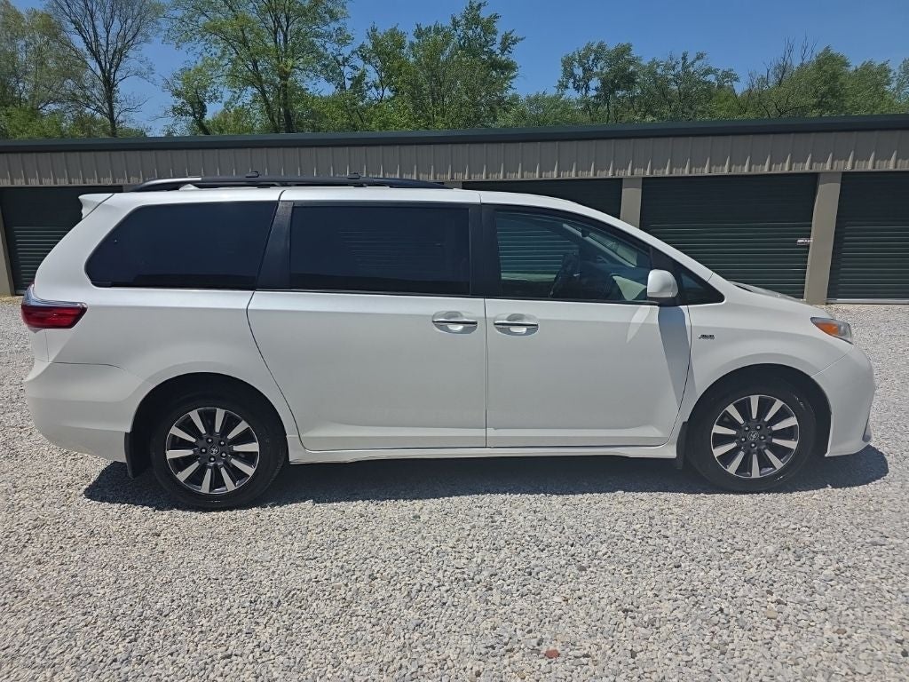 2020 Toyota Sienna XLE Premium 7 Passenger