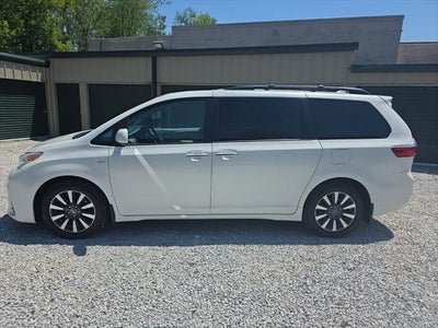 2020 Toyota Sienna XLE Premium 7 Passenger