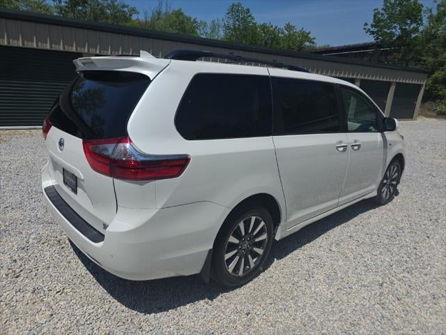 2020 Toyota Sienna XLE Premium 7 Passenger