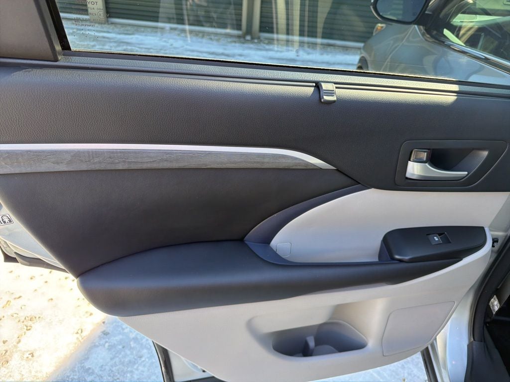 2017 Toyota Highlander Limited